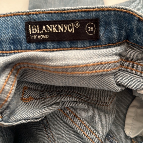 Blank NYC light wash blue denim distressed jeans - Picture 3 of 9
